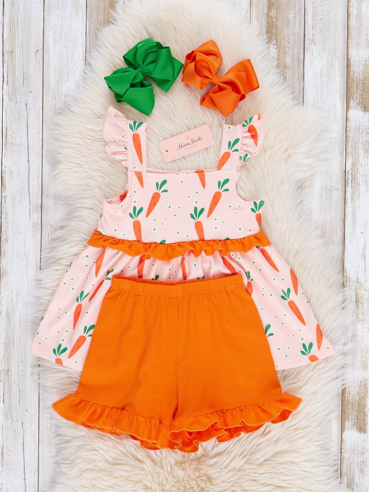 Charming Carrot Flutter Sleeve Outfit
